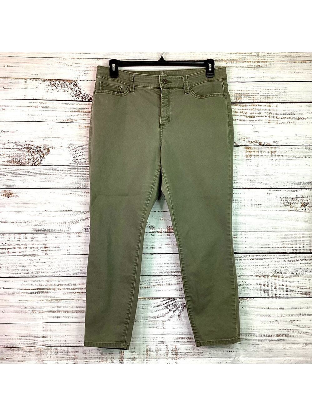 ST JOHN’S BAY PLUS SIZE 14 OLIVE GREEN SKINNY FALL PANTS‎